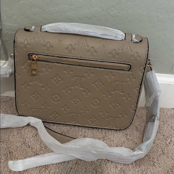 Taupe Monogram Empreinte Pochette Métis Shoulder Bag - Picture 4 of 8